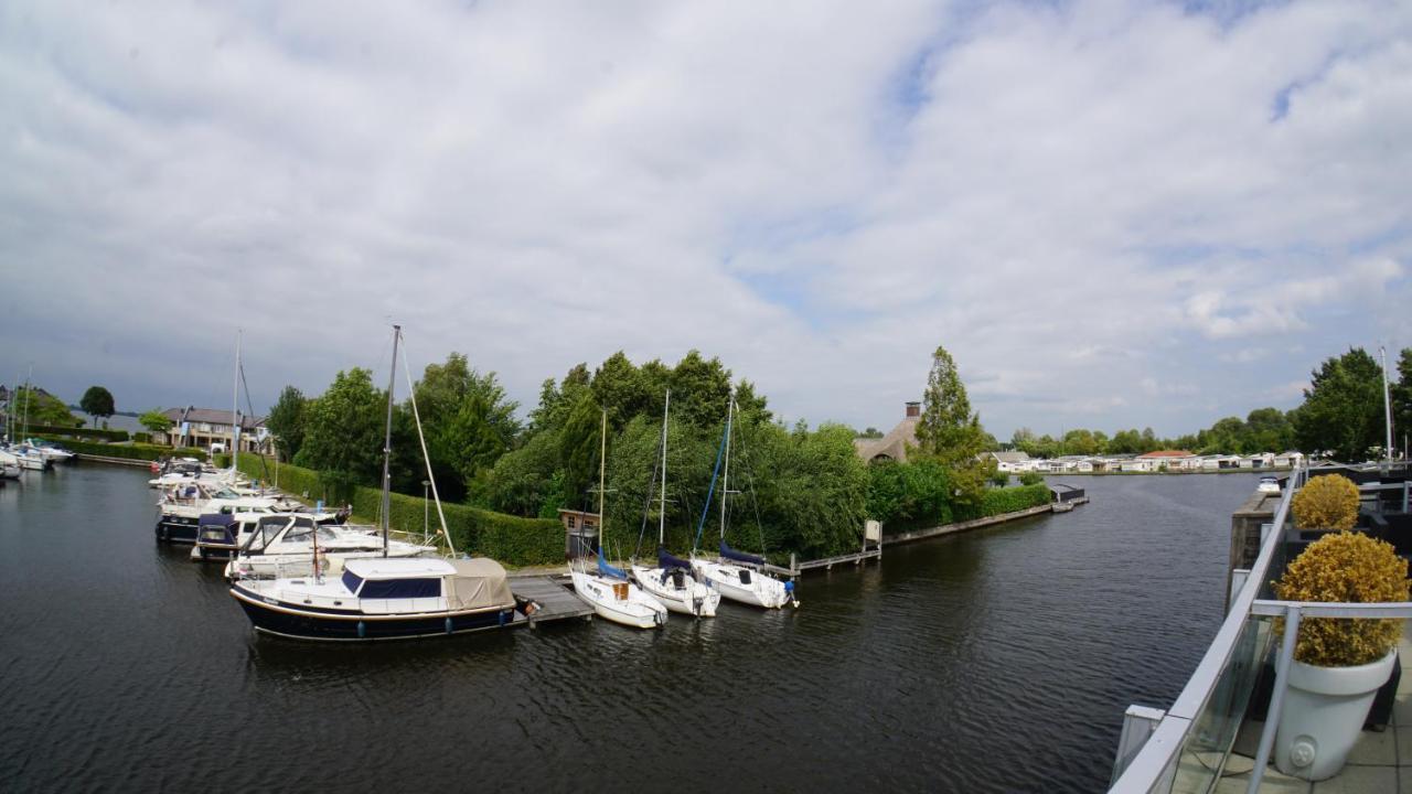 Schiphuis Giethoorn/Wanneperveen Villa Luaran gambar